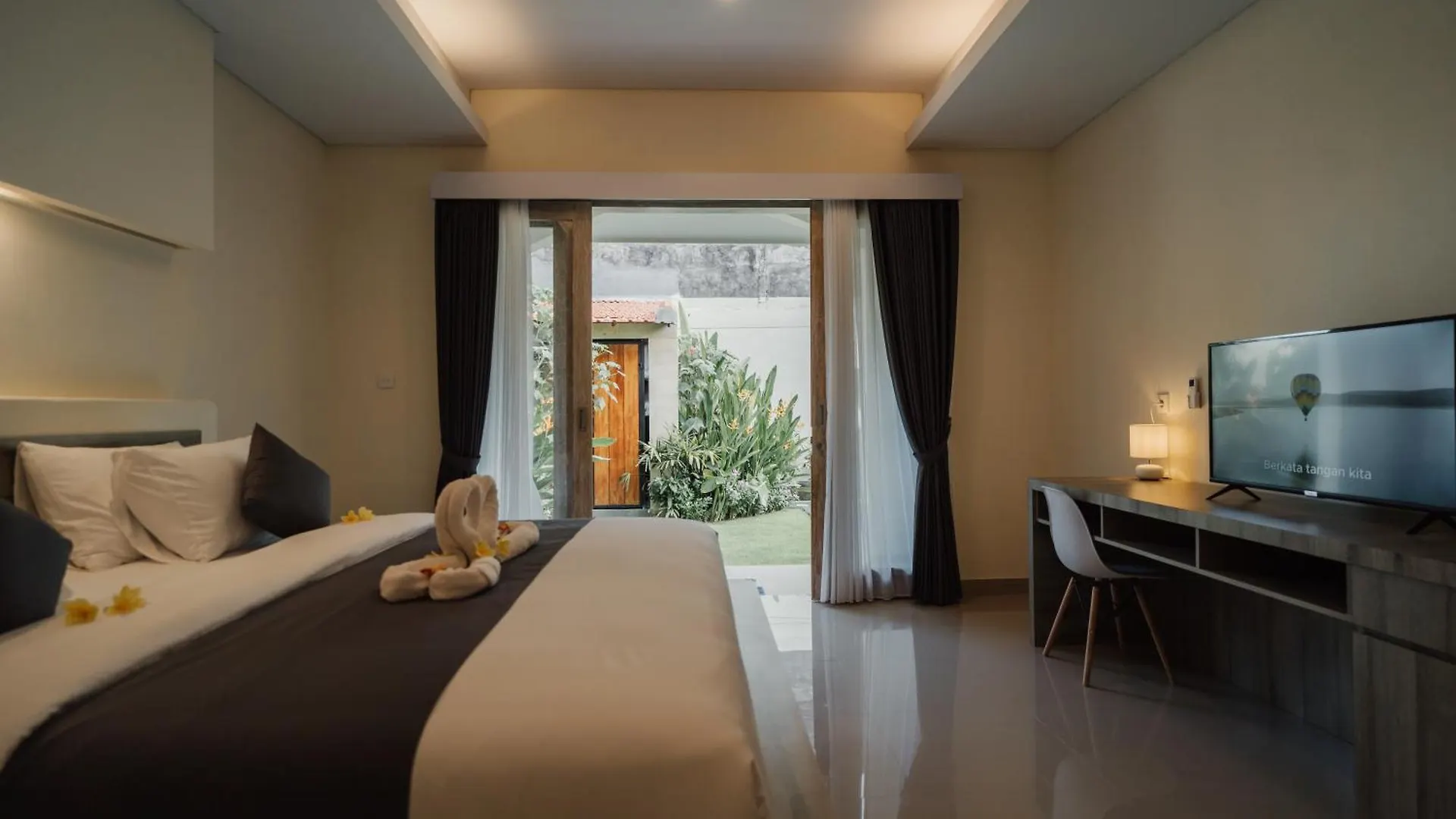 Hotel D'Leafy Seminyak