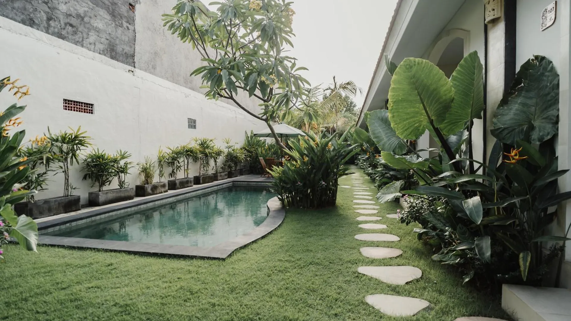 Hotel D'Leafy Seminyak