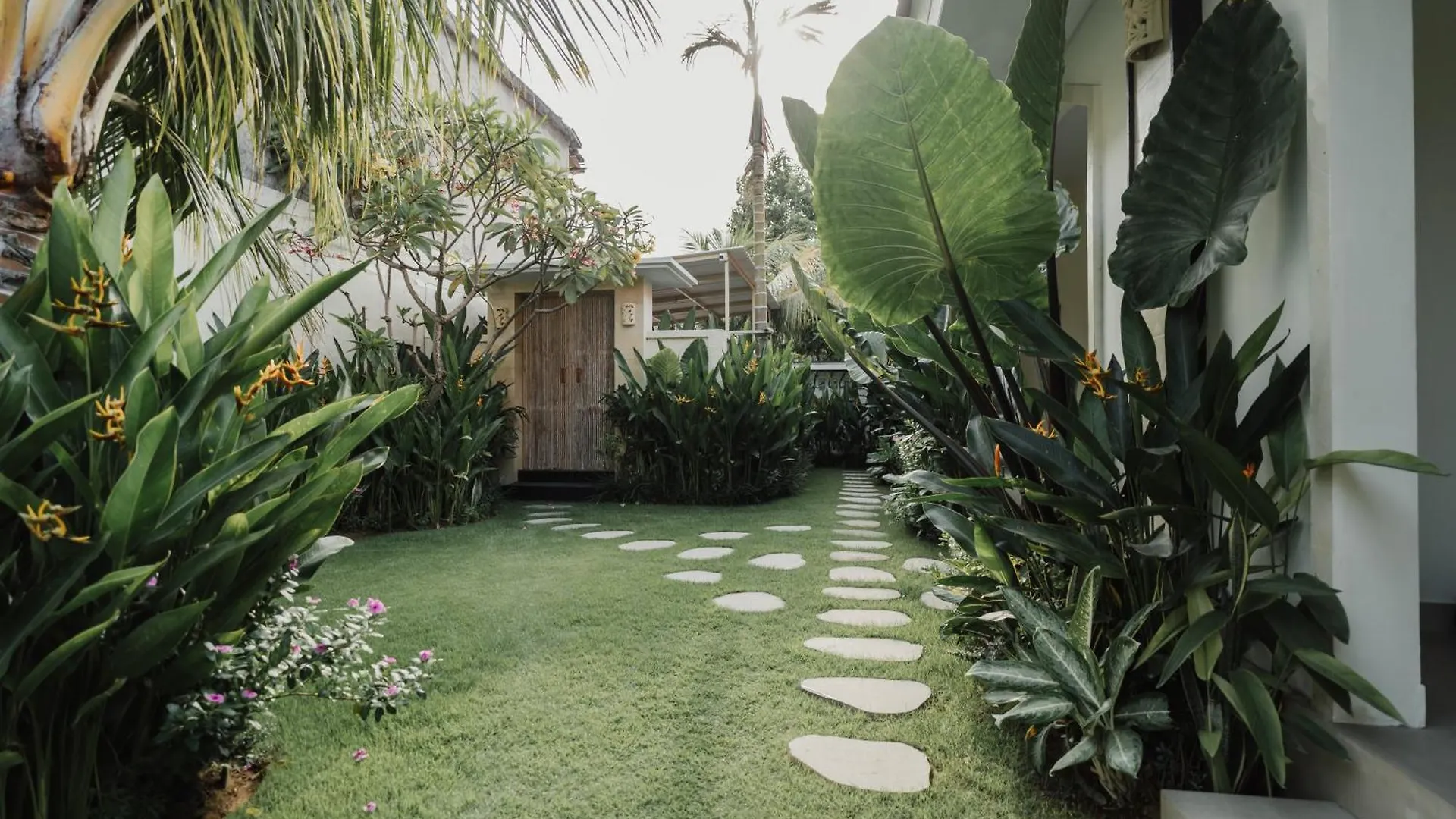 Hotel D'Leafy Seminyak